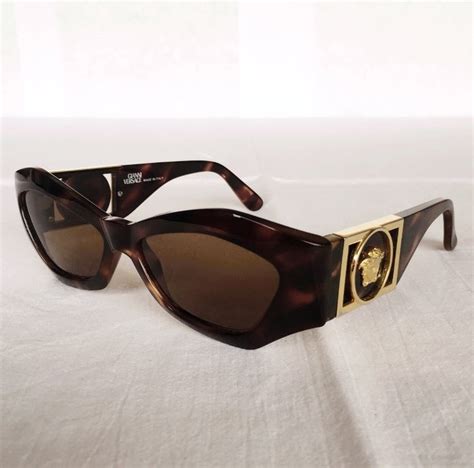 occhiali da sole gianni versace vintage mod|Occhiali da sole vintage Gianni Versace Mod 372/N .